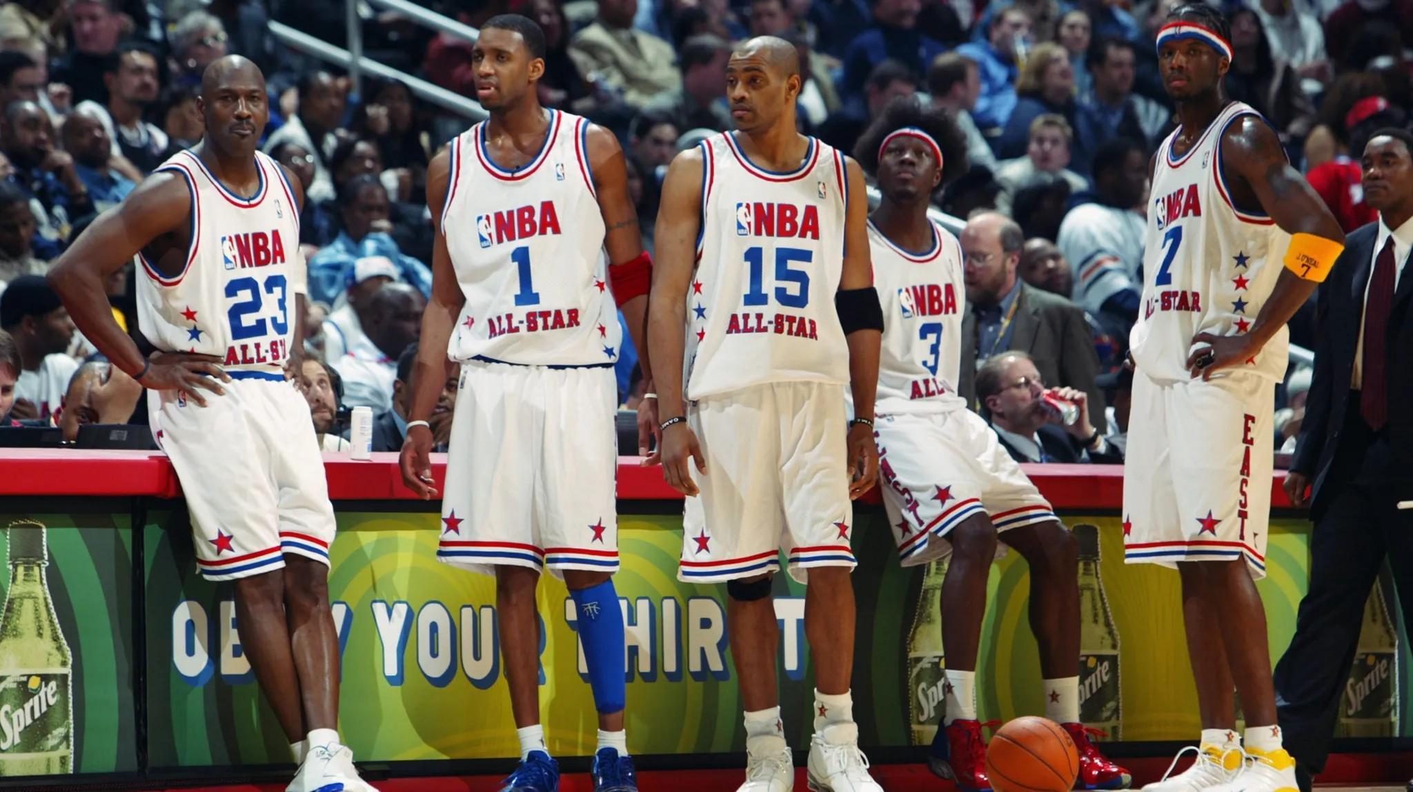 爱体育-名记：詹姆斯无缘全明星首发堪比2003年乔丹，最终卡特给乔丹让了首发